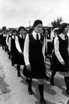 Défilé de lycéennes en uniforme, Chili
