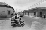 Ovalle, motocyclette dans la ville, rue Arauco, 1984